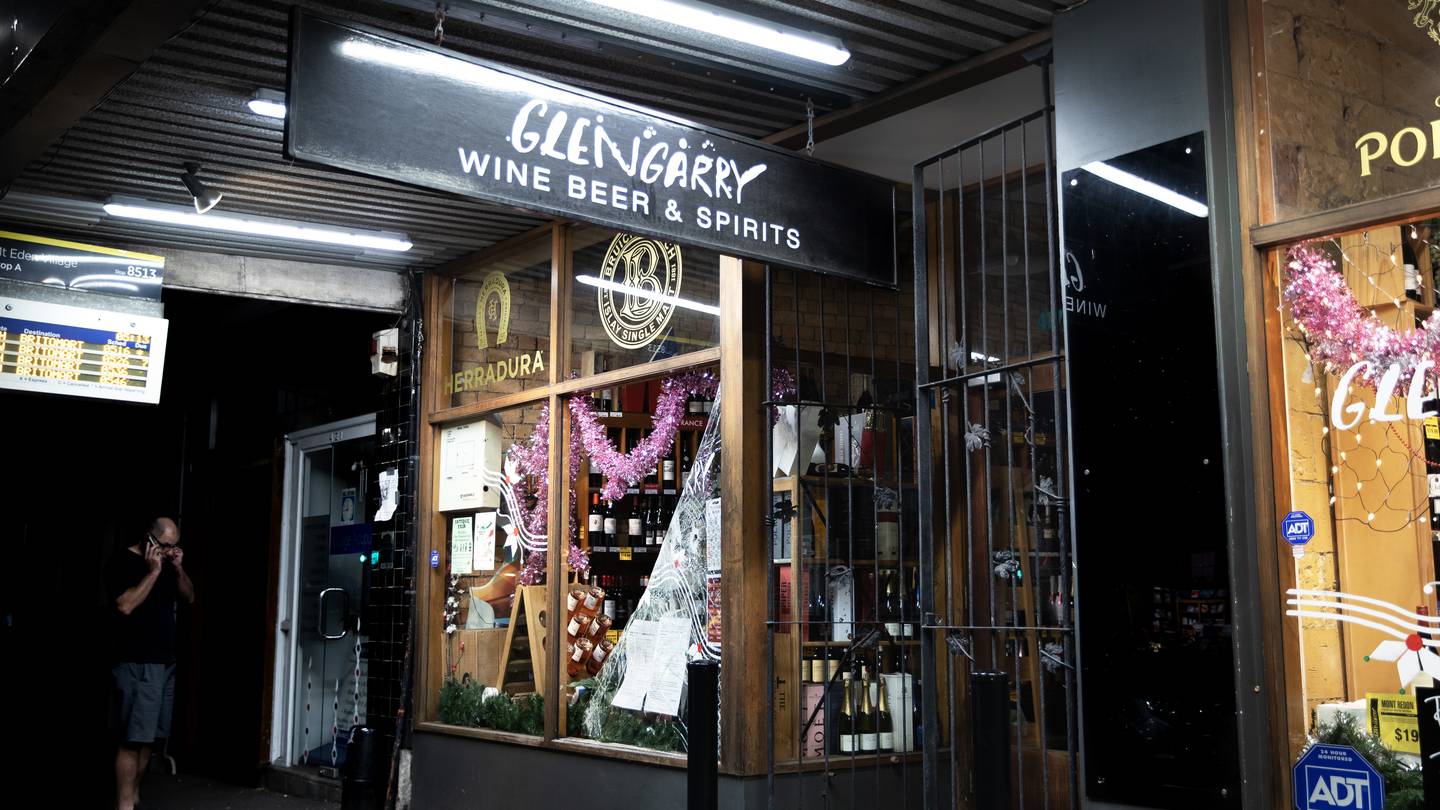 The Glengarry Wine Beer & Spirits store was targeted by thieves early this morning. Photo / Hayden Woodward
