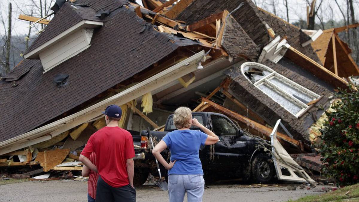 seven-tornadoes-hit-alabama-killing-at-least-five