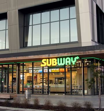 Subway Undergoes Major Brand Revamp In 100 Countries In A Bid To Reverse Plunging Sales Nz Herald