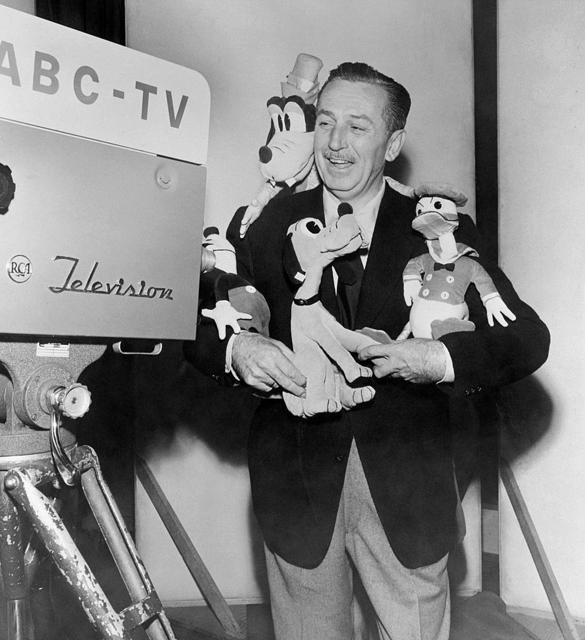Chilling Myth About Walt Disney S Death Exposed Nz Herald