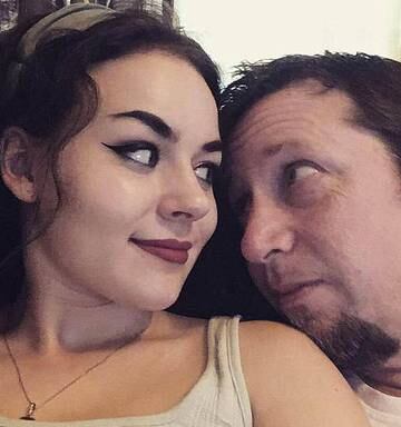 Teen Dumped Boyfriend At 17 For 44 Year Old Man Nz Herald