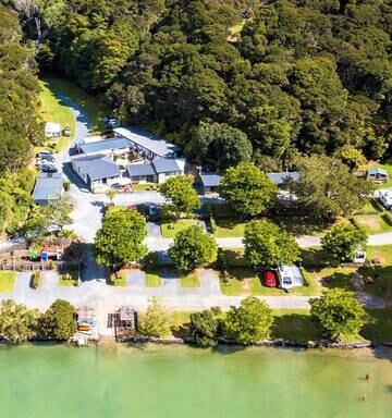 Bay Of Islands Kiwiana Waterfront Campground Nz Herald