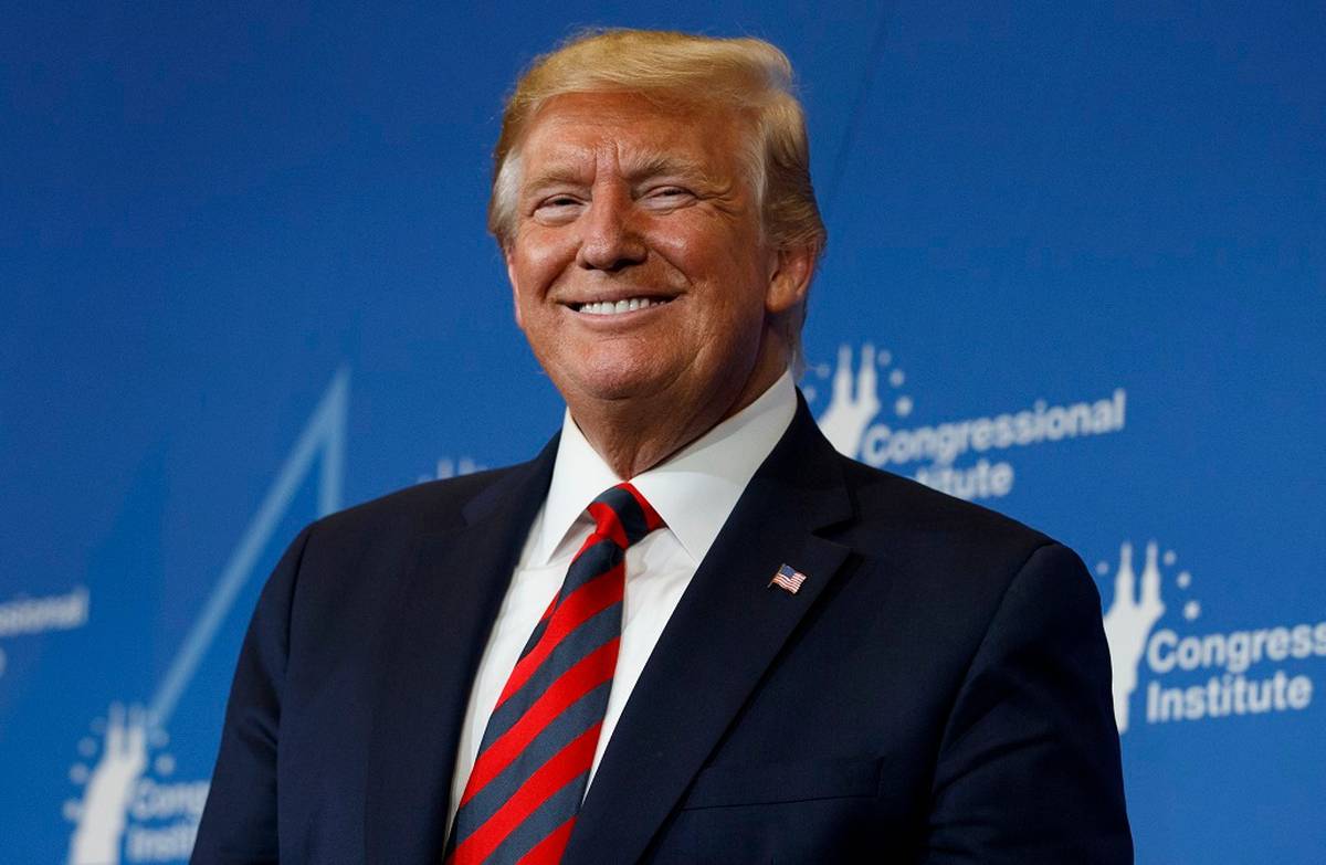 Donald Trump Blames Energy Saving Bulbs For Making Him Look Orange Nz Herald