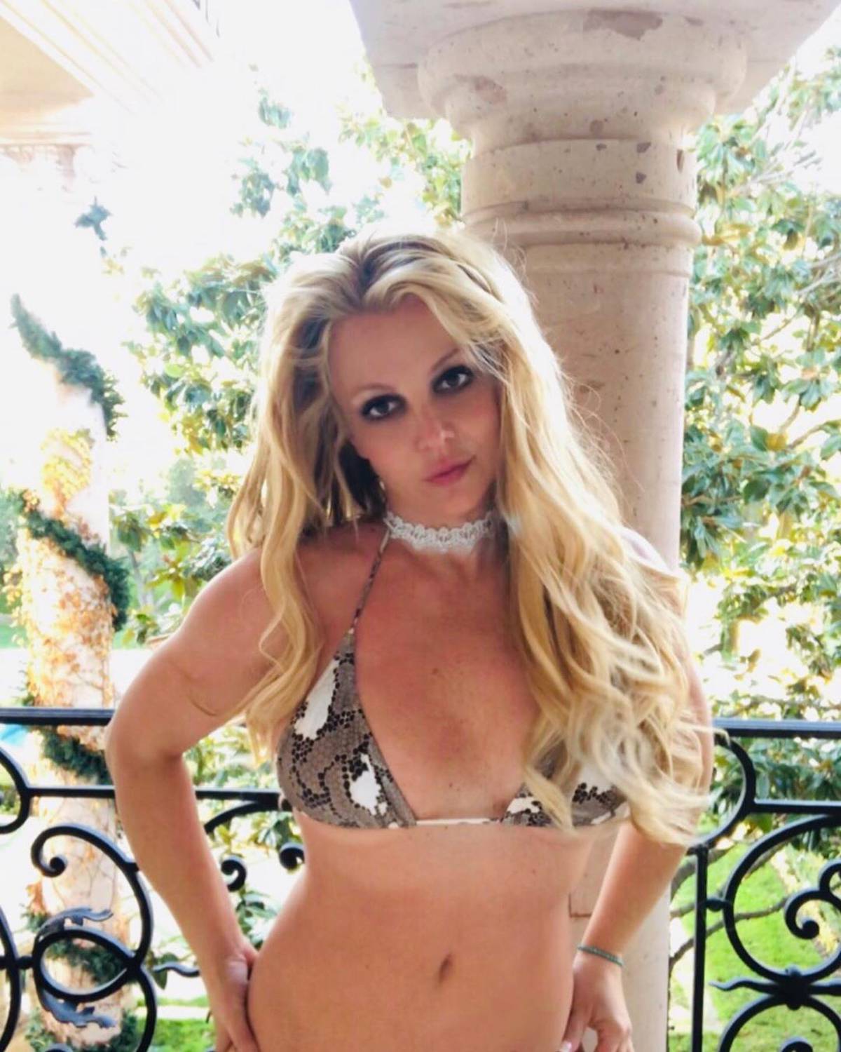 Britney Spears Has Fans Concerned With New Raunchy Instagram
