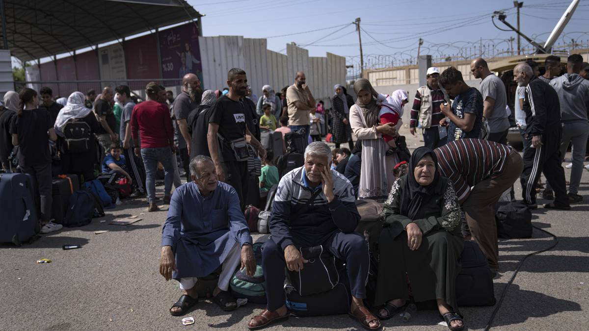 الحرب بين إسرائيل وحماس: لماذا ترفض مصر ودول عربية أخرى اللاجئين الفلسطينيين من غزة؟