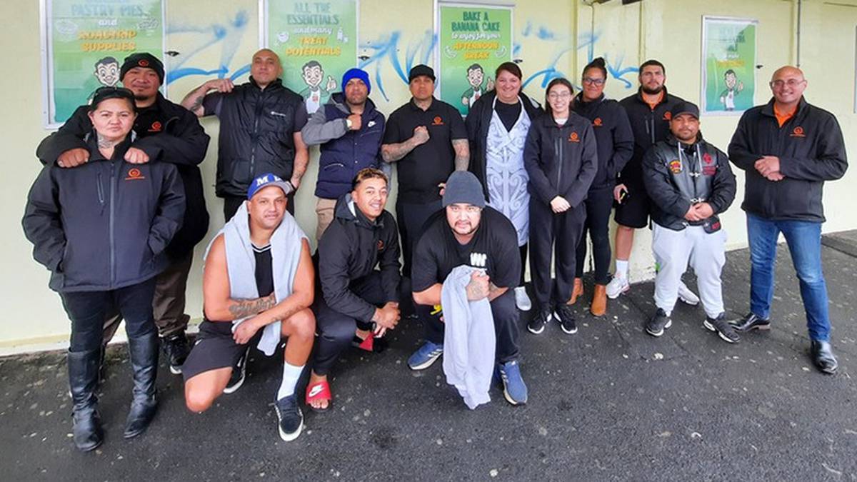 Black Power, Filthy Few and Mongrel Mob team up for community sausage sizzle