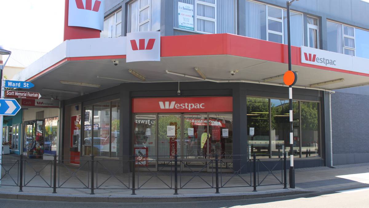 Błąd bankowy Westpac: Rosnąca liczba skarg, gdy regulator współpracuje z bankiem