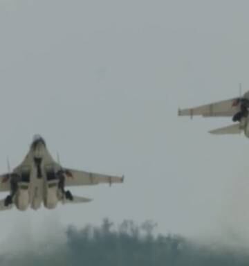 War Games China S Air Force Sends Warning In Latest Combat