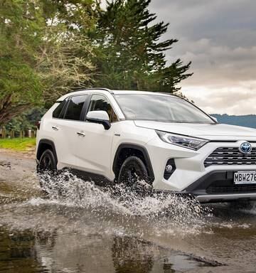 Toyota Nz Stops Hybrid Sales Due To Brake Issue Nz Herald
