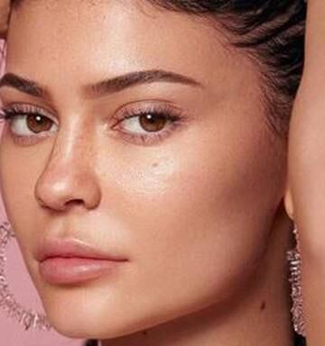 Kylie Jenner Fans Outraged By New Kylie Skin Walnut Face Scrub Nz