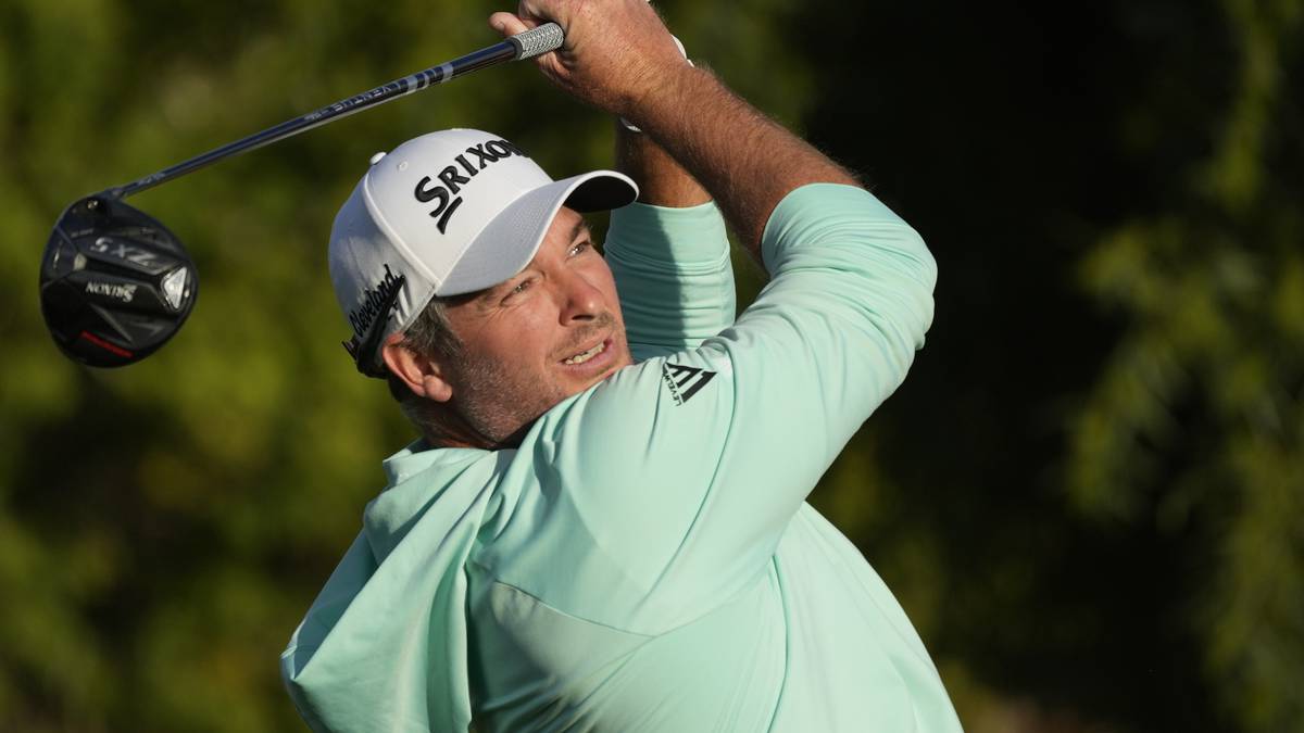 Waste Management Phoenix Open: Ryan Fox traci tempo podczas trudnej trzeciej rundy