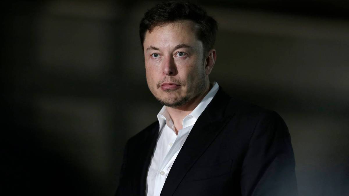 Elon Musk wycofuje się na Twitterze i mierzy w przyciąganie gwiazd YouTube