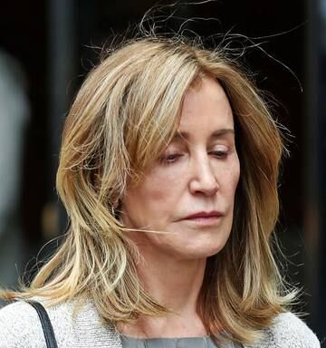 Felicity Huffman Gets Hit With Subtle Prison Jab At Emmys 2019