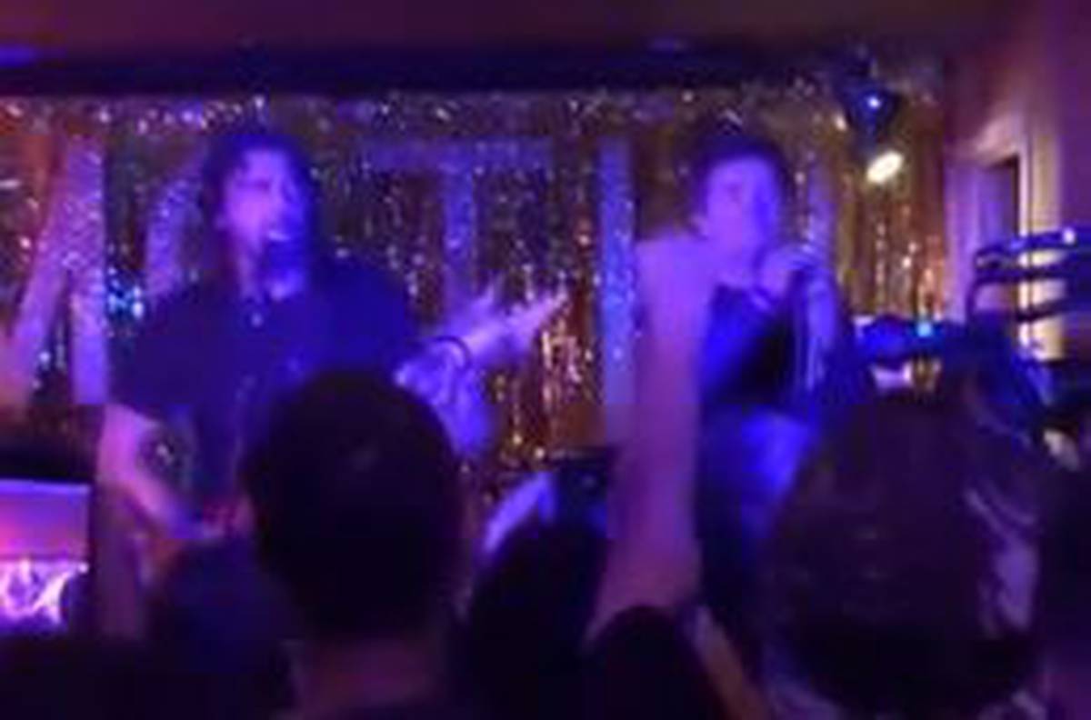 Watch Foo Fighters Frontman Dave Grohl Performs With 80s Pop Legend Rick Astley Nz Herald