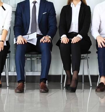 Expert Reveals The Top Outfit Mistakes Jobseekers Make Nz Herald