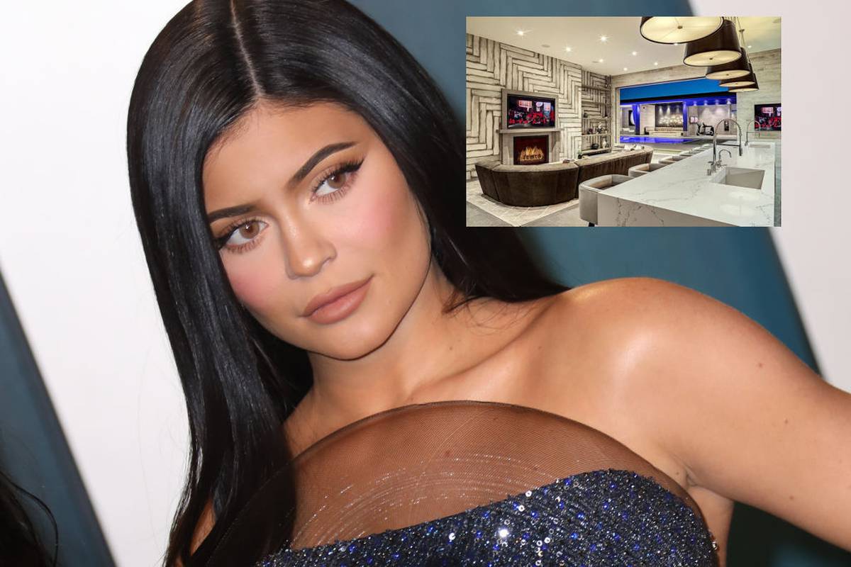 Kylie Jenner S New 60 Million Home With 14 Bathrooms Nz Herald