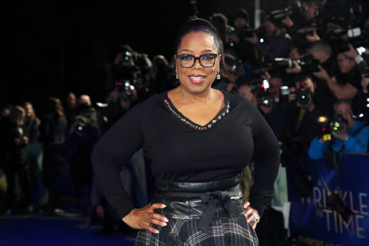 Oprah Winfrey Debunks Qanon Conspiracy Theory Spreading Across The Internet Nz Herald