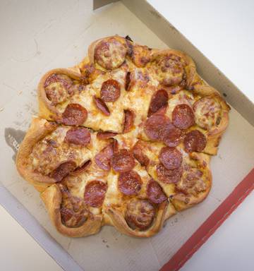 Calories In This Epic Pizza Will Make You Gasp Nz Herald