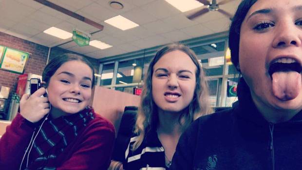 Best mates, Pearl Tottenham, 17, left, Grace Hill, 16, and Pania Reihana-Halford, 17. Grace was one of three killed in a horrific crash in Hamilton at the weekend. Photo / Supplied