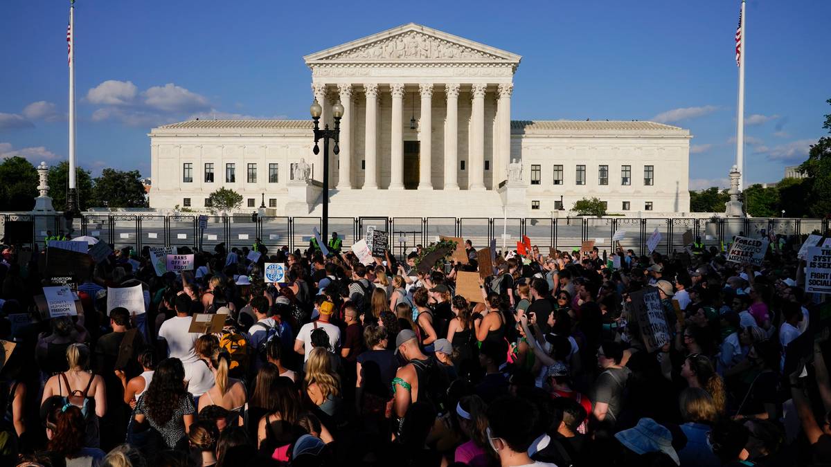 Roe v Wade: Thousands eye up move to New Zealand after US Supreme Court decision on abortion law