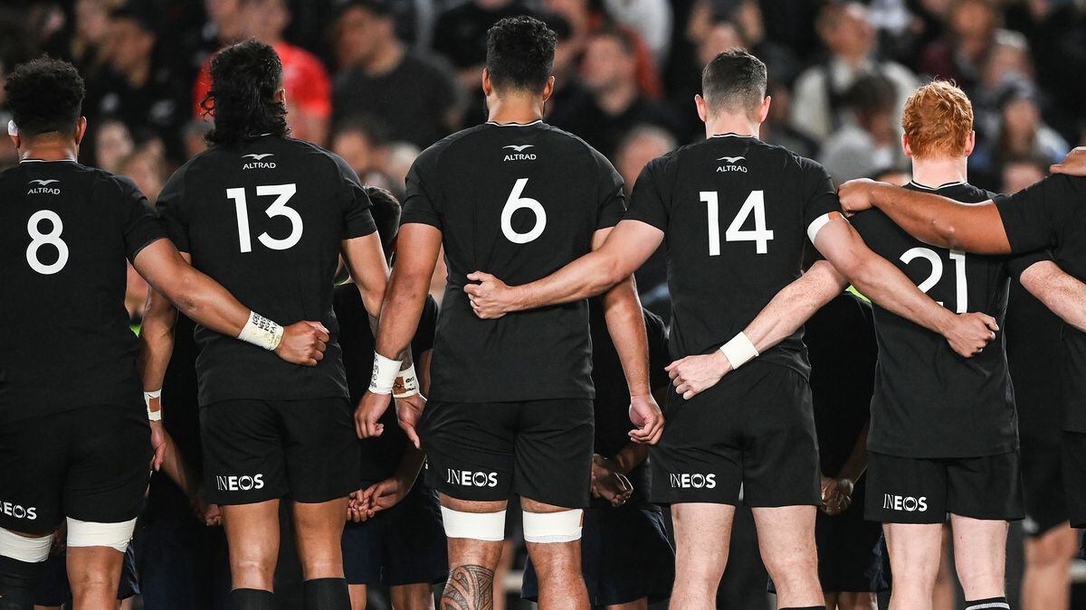 Zapomniany człowiek nowozelandzkiego rugby może być odpowiedzią All Blacks na numer sześć – Paul Lewis