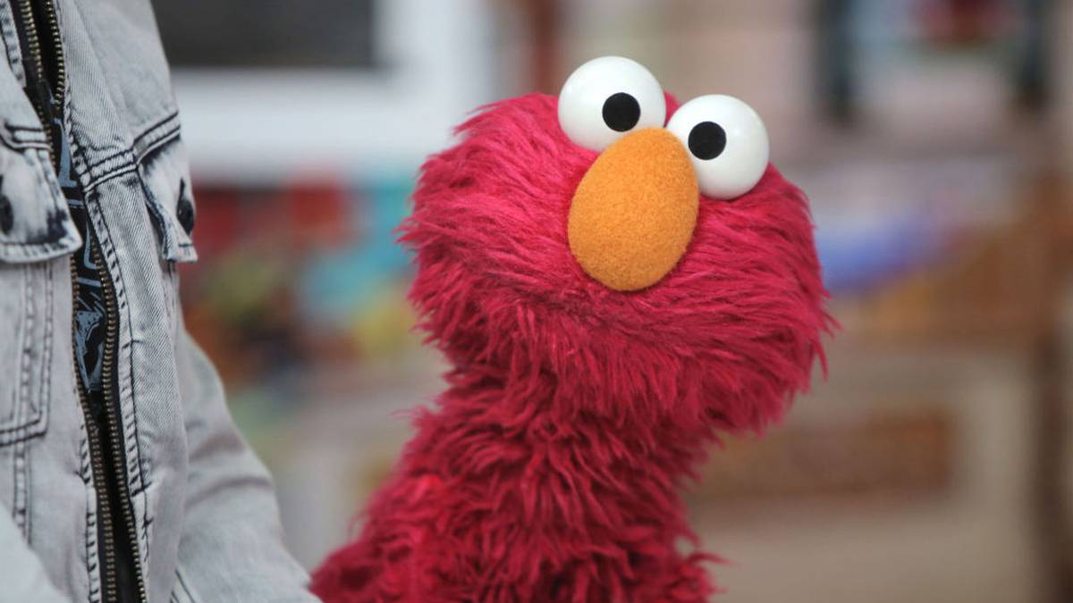 Klip Elmo ‘Tidak Tertekan’ menjadi viral karena perseteruan kue biadab dengan sesama karakter Sesame Street