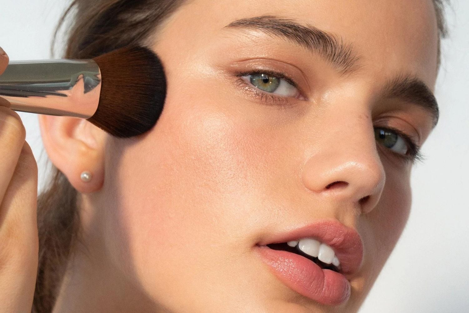 Loose Powder vs Pressed Powder
