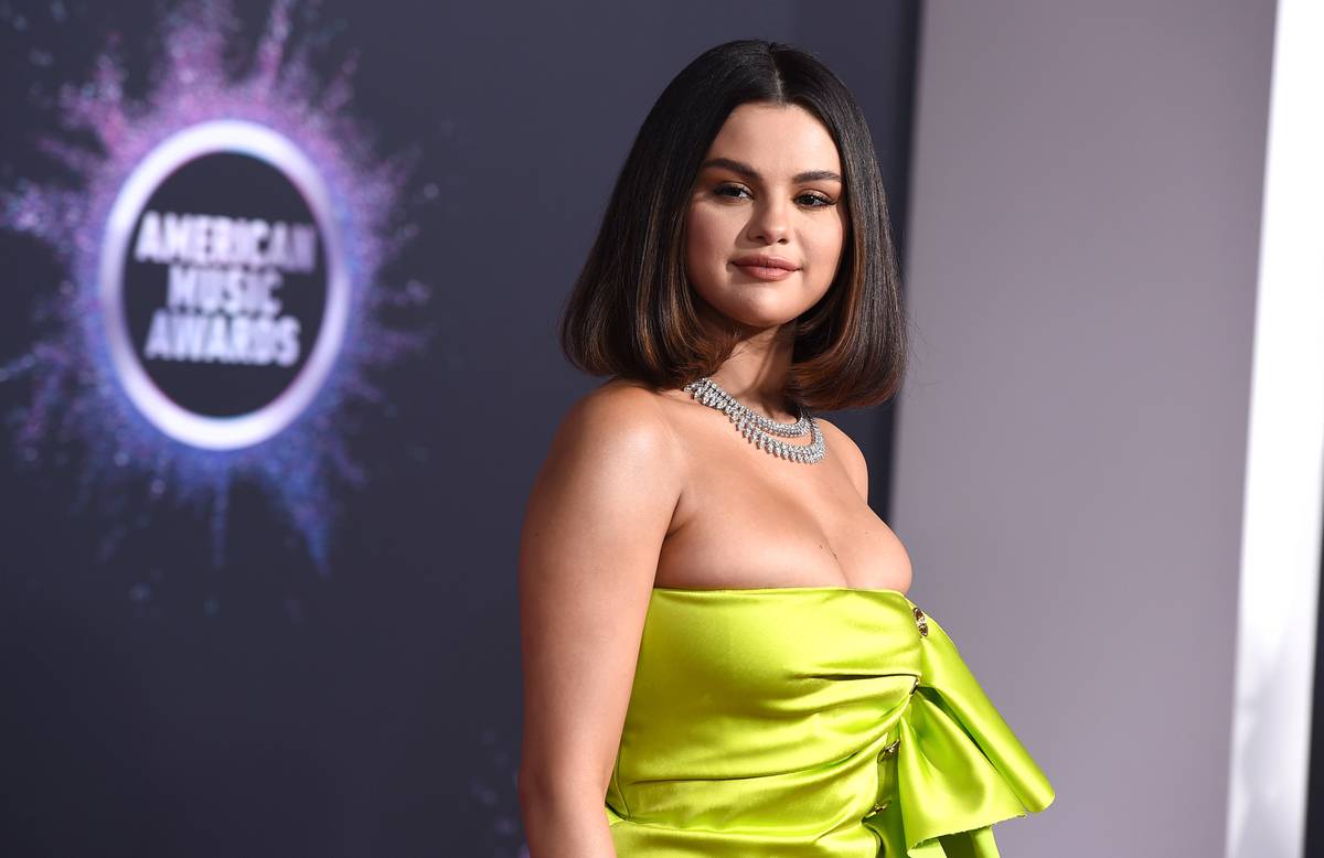 The Backstage Crisis Behind Selena Gomez S Horrible Ama S