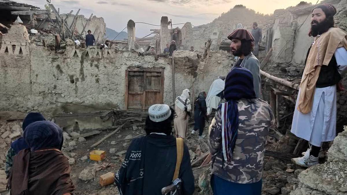 Terremoto en Afganistán mata al menos a 1.000 personas, el más mortífero en décadas