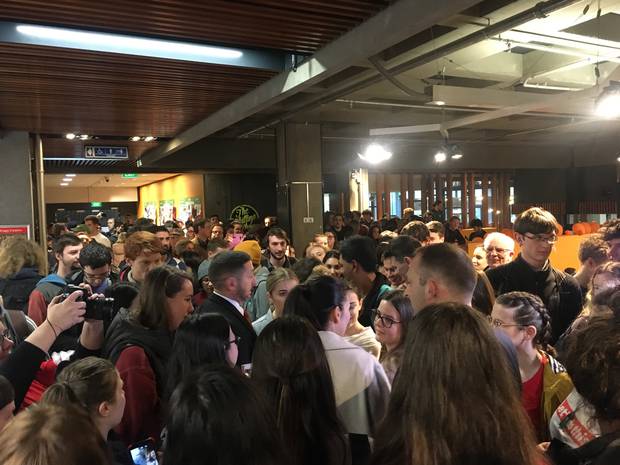Vote Now Jacinda Ardern Urges Young Voters Nz Herald