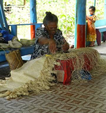 Samoa Fine Threads Of Tradition Woven To Life Nz Herald