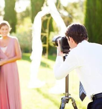 Christchurch Bride Says Opponent Of Free Wedding Photo Bid Urged