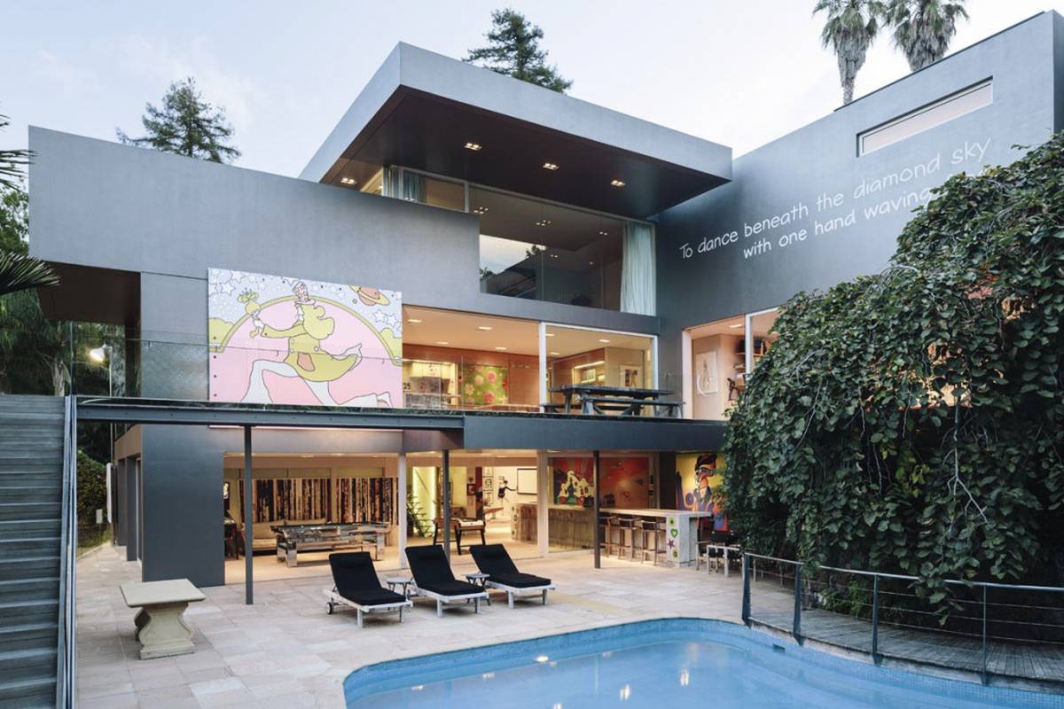 Former Ad Man Kevin Roberts Bold Resort Style Home On Market Nz