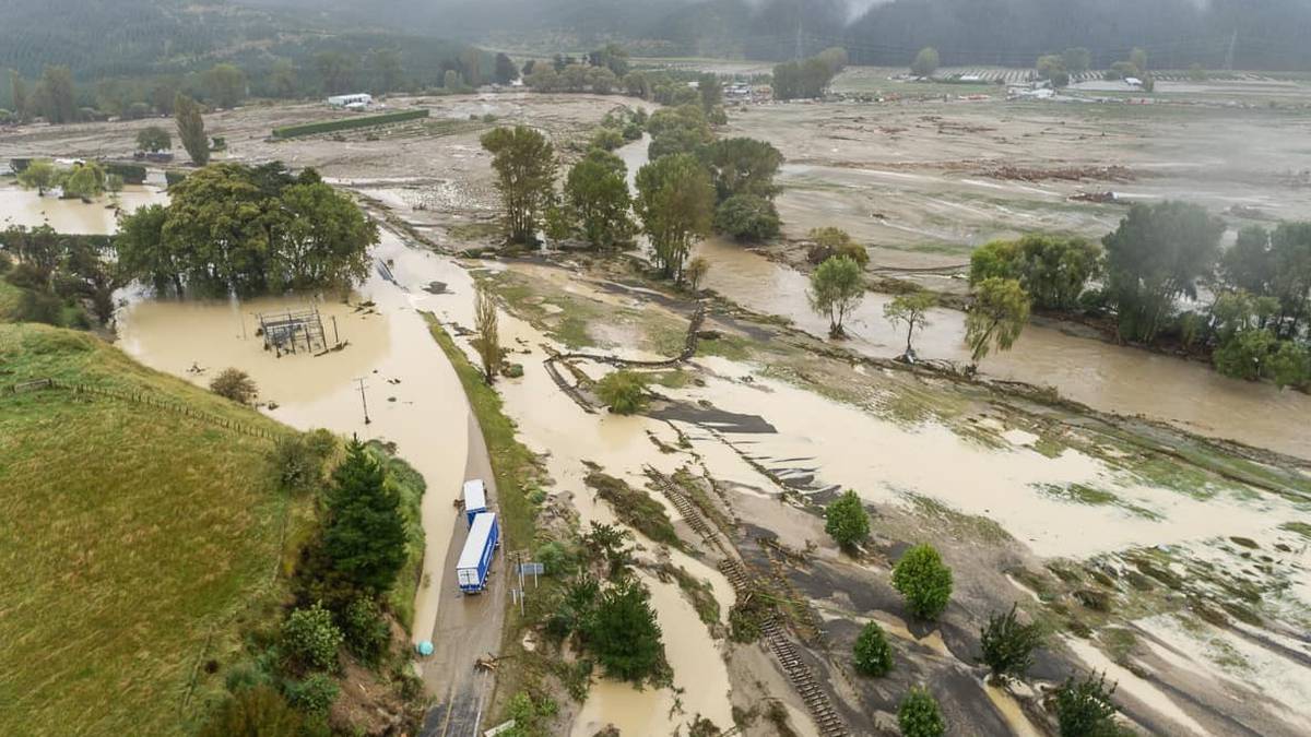 Cyclone Gabrielle, Auckland floods: 750 properties red-stickered in North  Island as building assessments continue - NZ Herald