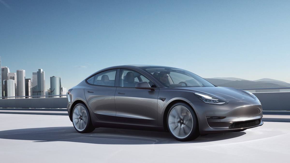 Tesla wzywa 1,1 mln samochodów, aby naprawić usterkę