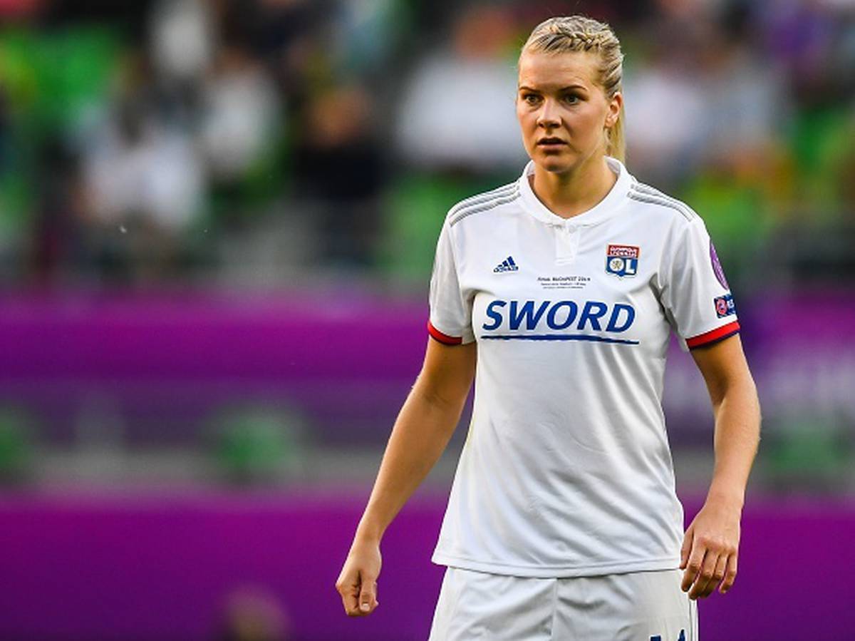 who is the best female footballer in the world