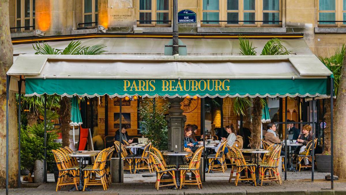 Jak tanio zwiedzić Paryż