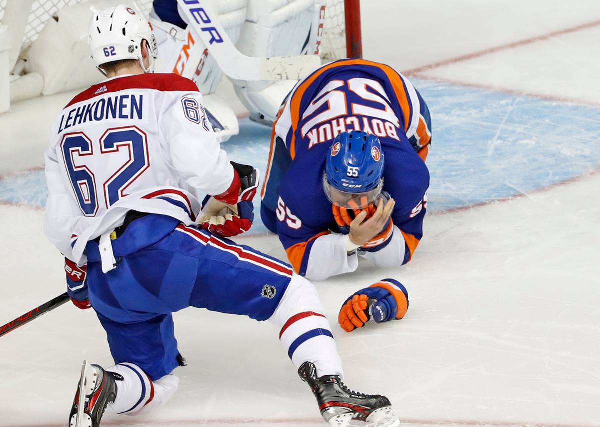 Graphic Video Ice Hockey Player Gets 90 Stitches After Receiving