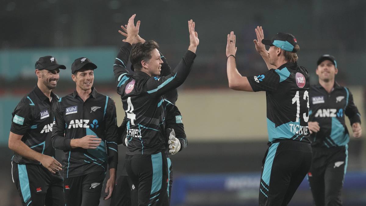 Krykiet: The Black Caps powracają, aby wygrać swój pierwszy mecz T20 z Indiami