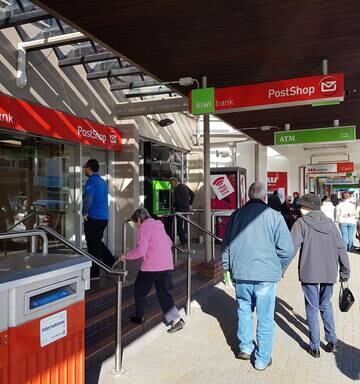 Kiwibank To Close Two Auckland Branches As Shake Up Continues Nz