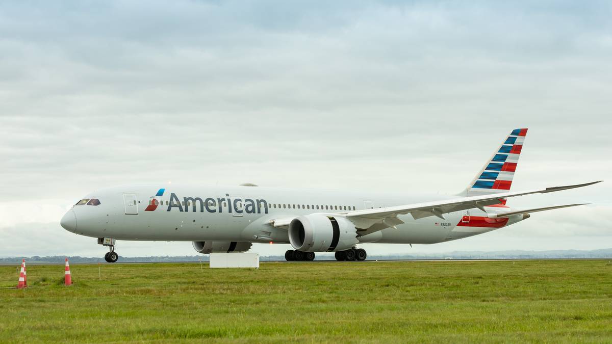 American Airlines zmienia ekonomię paliwową w Oakland