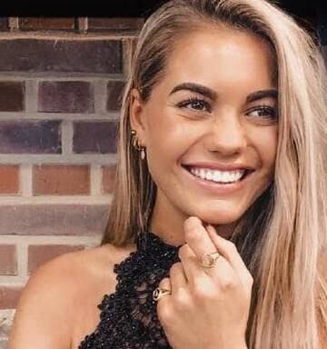 Miss Teen Universe Lotte Van Der Zee 20 Died After Suffering Cardiac Arrest On Skiing Holiday Nz Herald