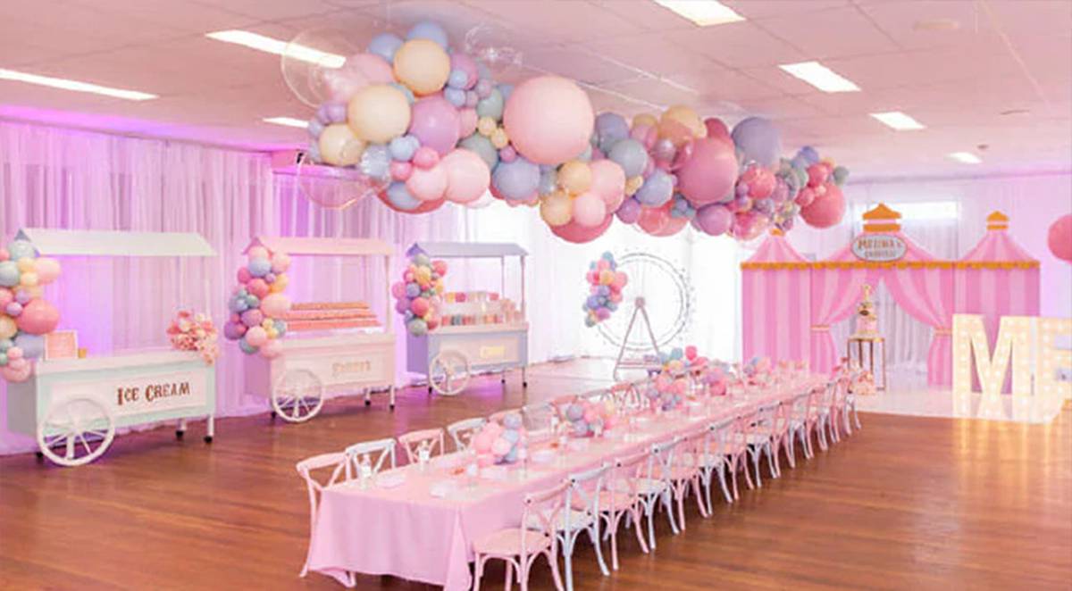 Mum Throws Lavish 20 000 Carnival Themed Birthday Party For Her