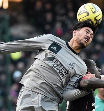 Football Three Year Deal Keeps Tuiloma At Marseille Nz Herald