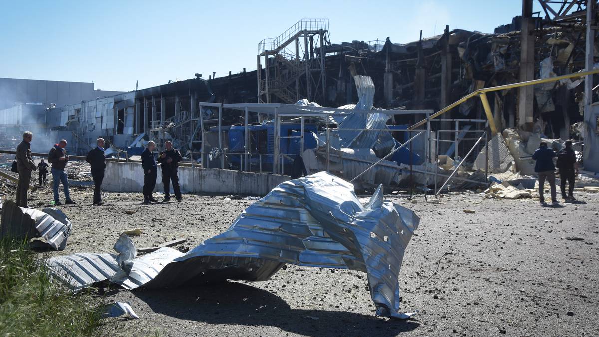 Wojna rosyjsko-ukraińska: Odessa zostaje zbombardowana podczas oblężenia huty Mariupol