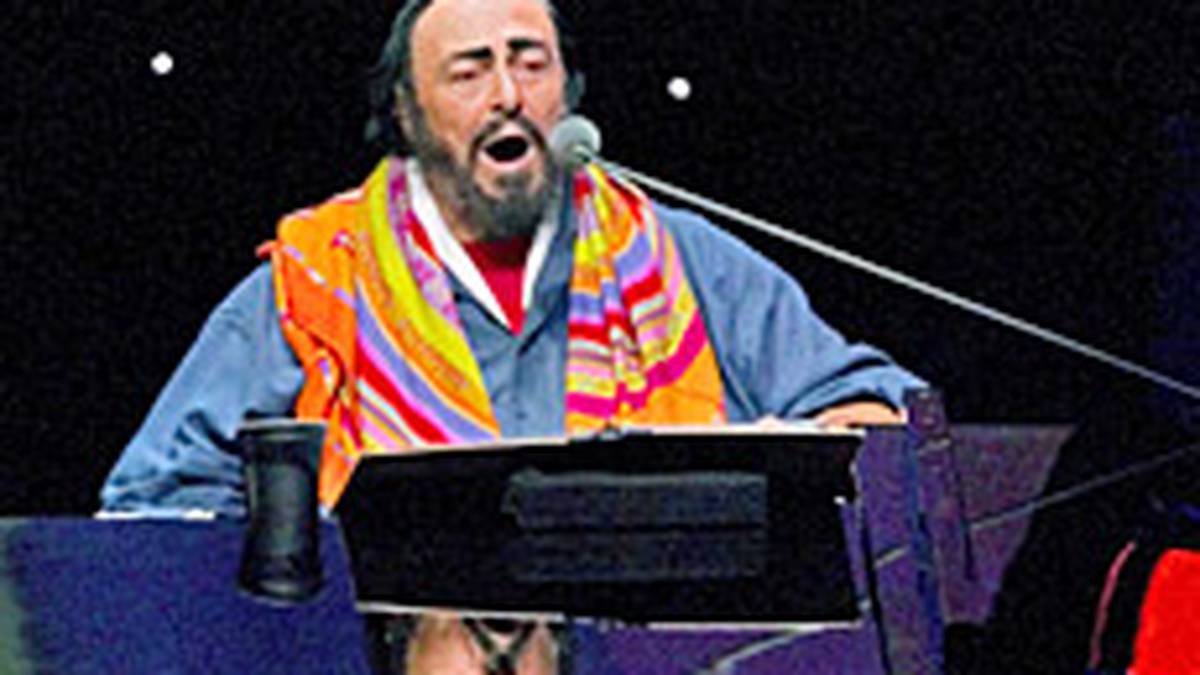 Pavarotti S Family May Have To Sing For Their Inheritance Nz Herald