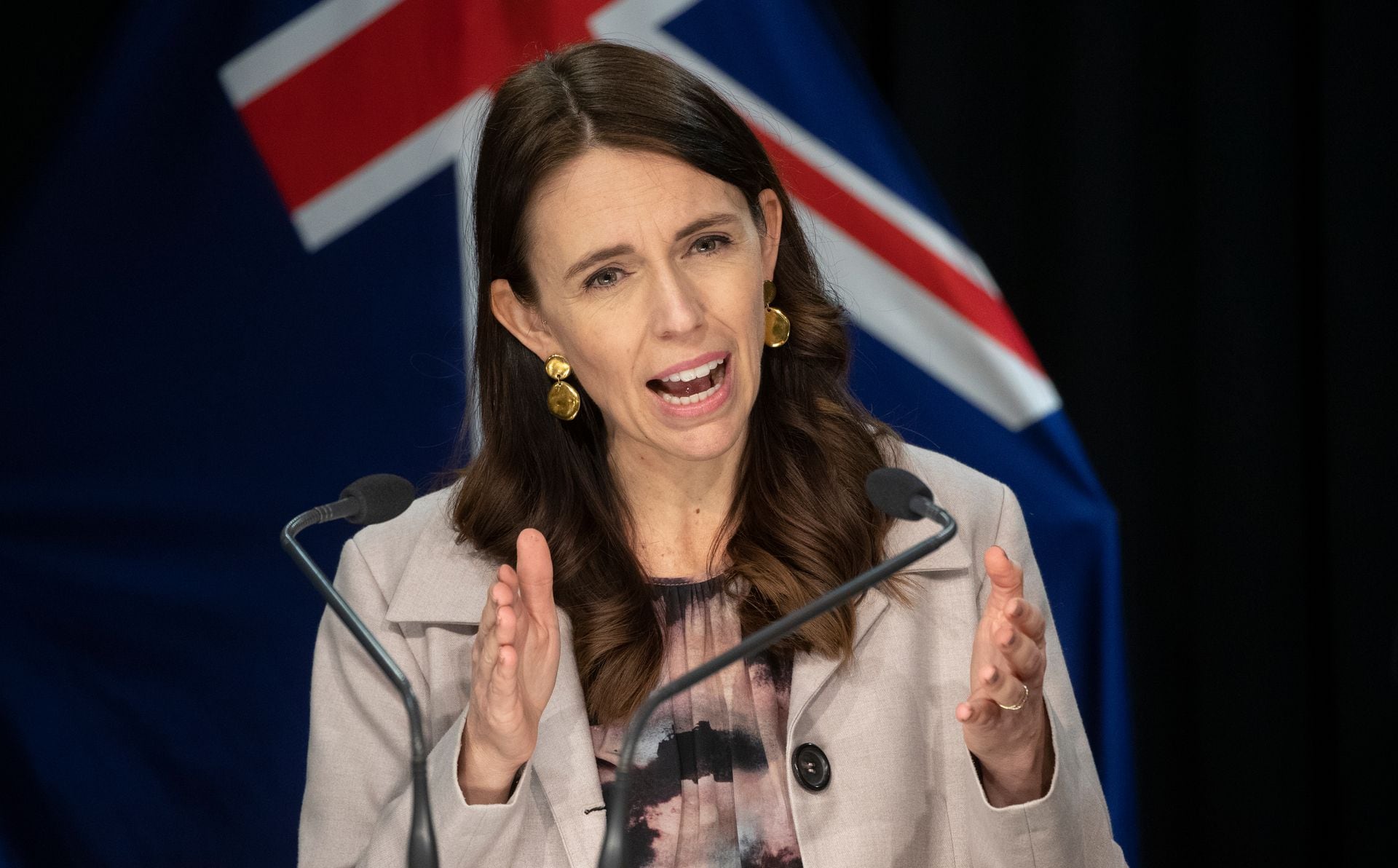 Jacinda Ardern warns National Party tax policy will boost inflation, Nicola  Willis says 'laughable' attack was 'political mischief making' - NZ Herald