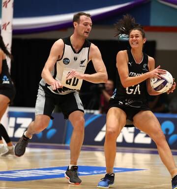 Netball Silver Ferns Go Down To Nz Men S Team In Cadbury Netball Series Final Nz Herald