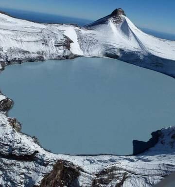 Scientists Closely Monitoring As Mt Ruapehu S Summit Lake