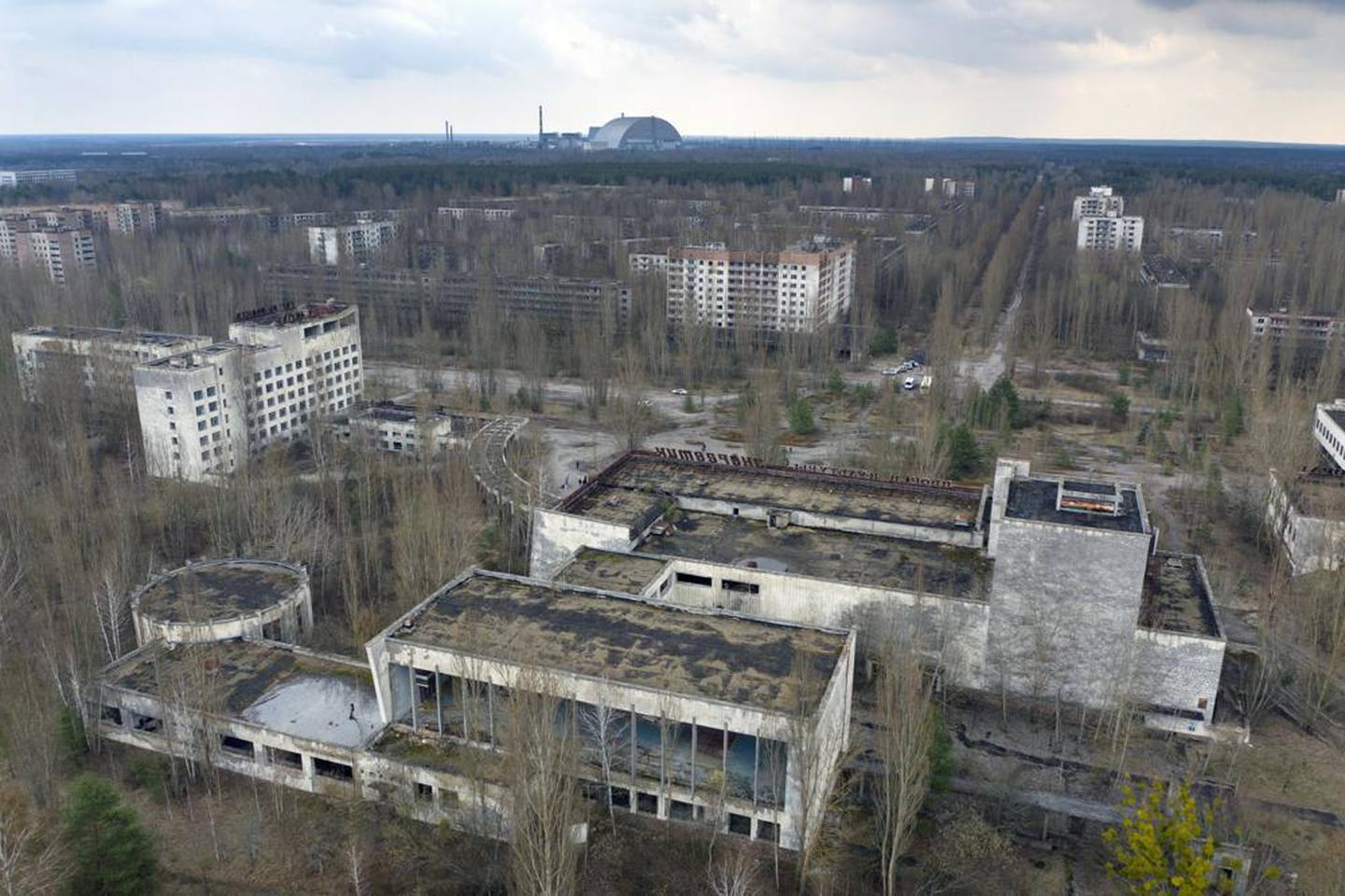 Chernobyl marks disaster with scenic flight to nowhere by Ukraine